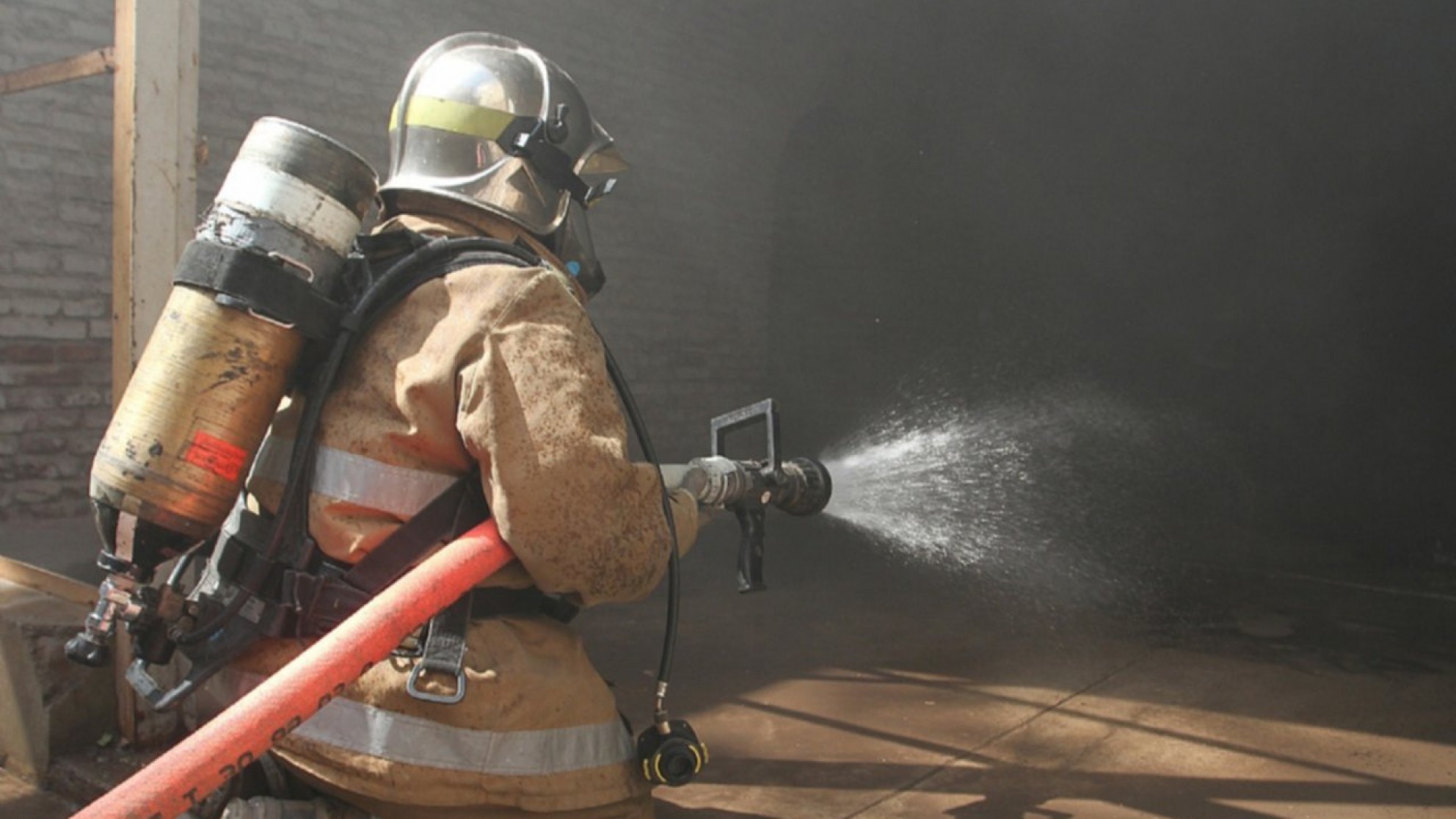 Un hombre está grave tras incendiarse su casa en San Rafael